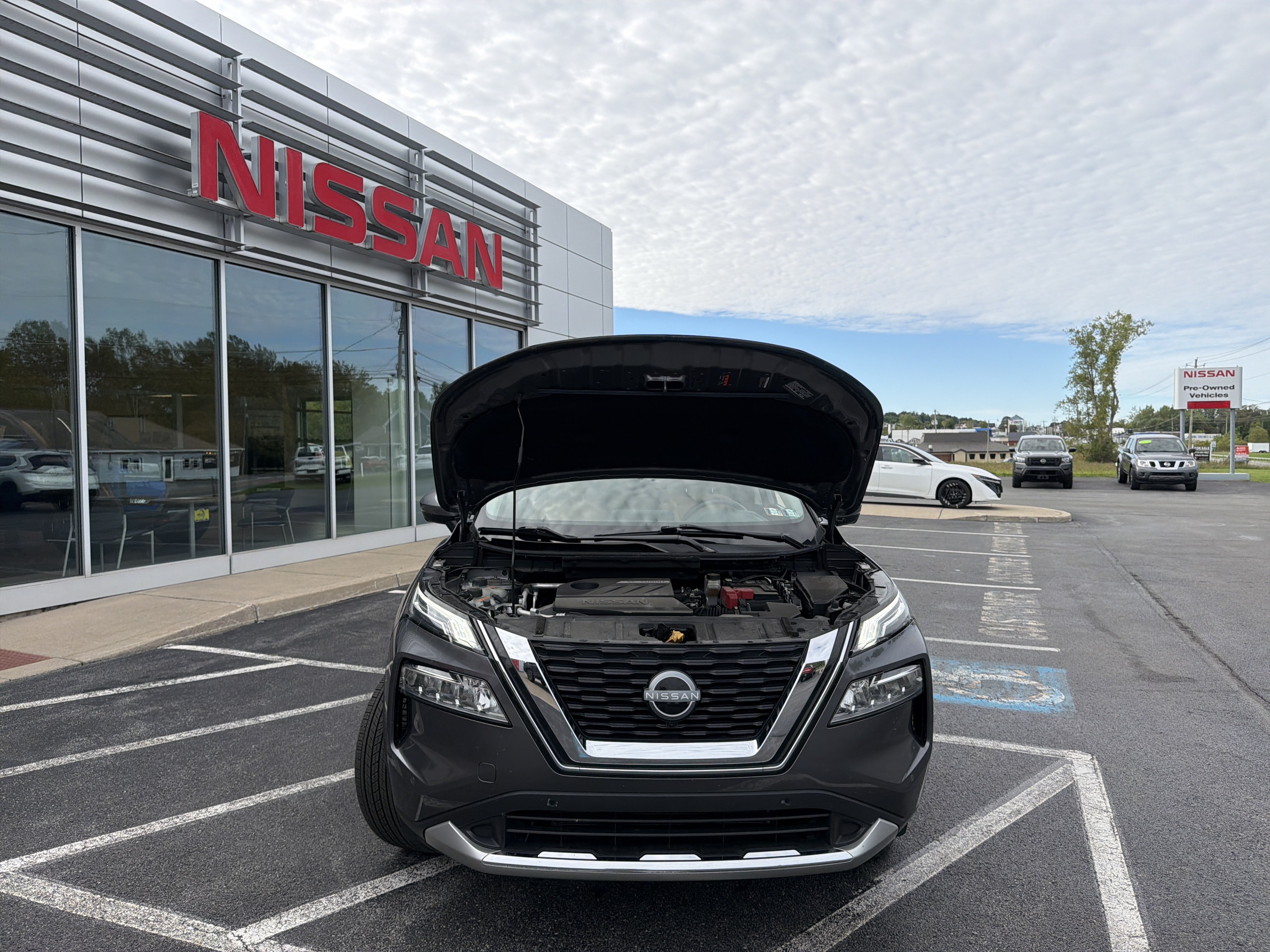 Certified 2023 Nissan Rogue Platinum AWD/4WD image 18