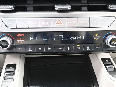 Used 2023 Kia Telluride EX image 23