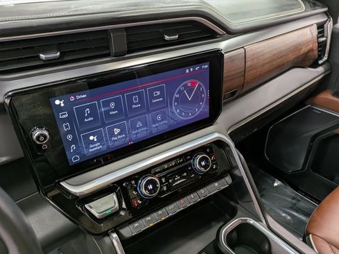 Used 2022 GMC Sierra 1500 Denali Ultimate image 11