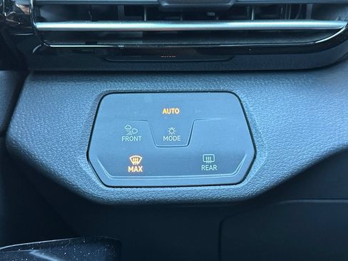 Used 2021 Volkswagen ID.4 Pro S w/ ID.4 Protection Package RWD image 25