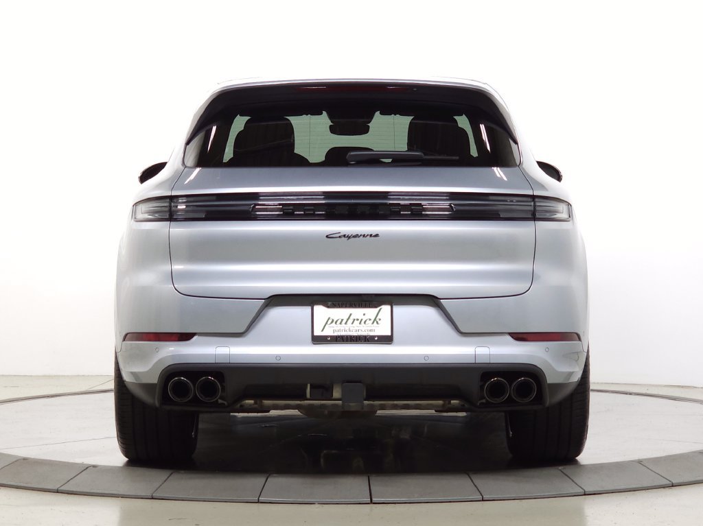 Used 2026 Porsche Cayenne AWD/4WD image 4