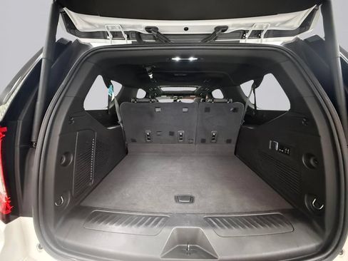 Used 2021 GMC Yukon XL SLT w/ SLT Luxury Package AWD/4WD image 22