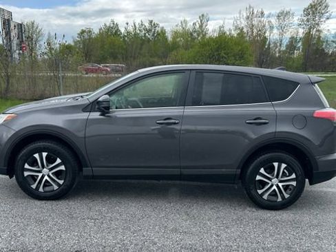 Used 2018 Toyota RAV4 LE w/ All Weather Liner Package AWD/4WD image 6