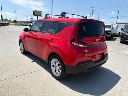 Used 2022 Kia Soul LX w/ Technology Package FWD image 8