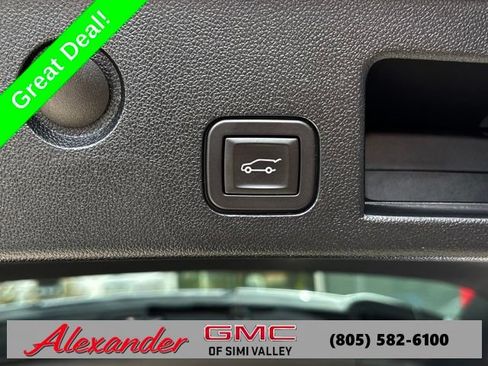 Used 2025 Chevrolet Equinox RS w/ Safety and Technology Package FWD image 30