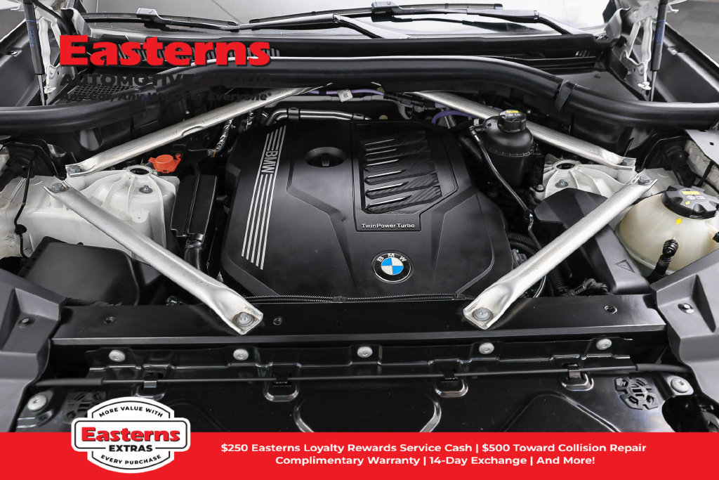 Used 2022 BMW X5 xDrive40i w/ M Sport Package AWD/4WD image 8