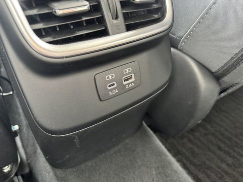 Used 2023 Subaru Outback Premium image 17