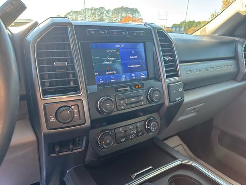 Used 2020 Ford F350 XLT w/ XLT Premium Package image 17