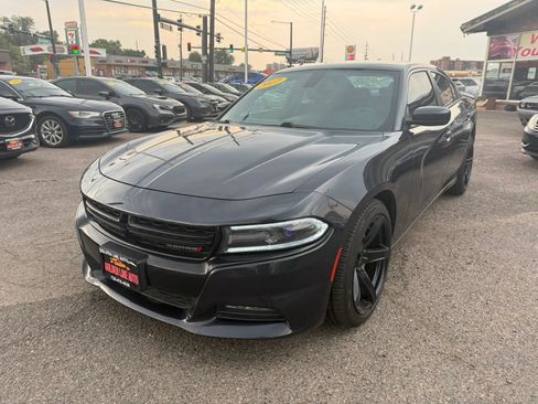 Used 2017 Dodge Charger R/T w/ Blacktop Package RWD image 4