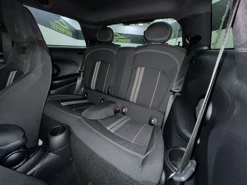 Used 2021 MINI Cooper 2-Door Hardtop image 26