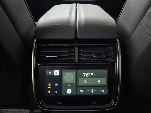 Used 2024 Rivian R1S Adventure image 21