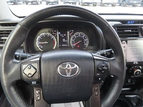 Used 2021 Toyota 4Runner Venture w/ Moonroof Package AWD/4WD image 33