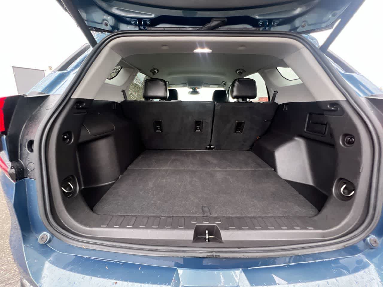 Used 2024 GMC Terrain SLT AWD/4WD image 26