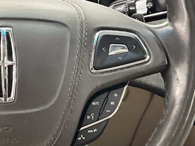 Used 2020 Lincoln MKZ Reserve w/ Elements Package AWD/4WD image 23
