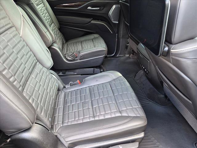 Used 2024 Cadillac Escalade ESV Premium Luxury Platinum w/ Heavy-Duty Trailer Package AWD/4WD image 20