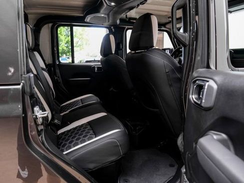 Used 2025 Jeep Gladiator Sport image 78