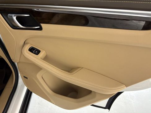 Used 2018 Porsche Macan S image 40