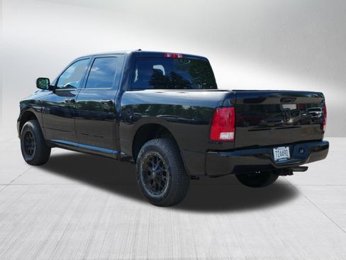 Used 2018 RAM 1500 Express w/ Black Ram 1500 Express Group AWD/4WD image 5