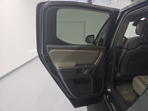 Used 2024 Rivian R1T Adventure AWD/4WD image 17