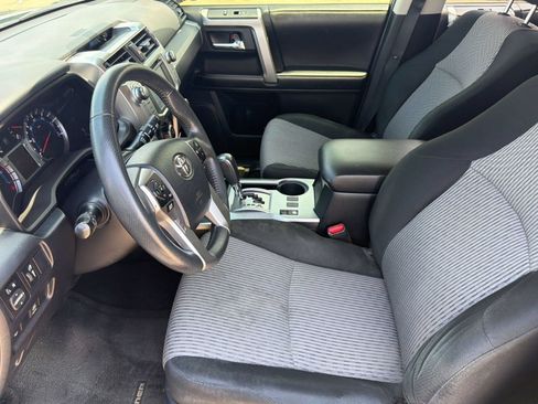 Used 2017 Toyota 4Runner SR5 RWD image 5