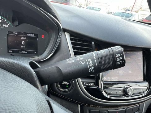 Used 2021 Chevrolet Trax LT w/ LT Convenience Package AWD/4WD image 23