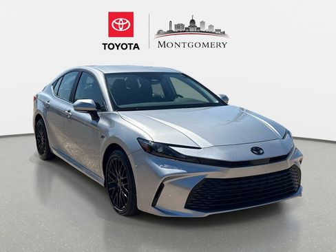 Used 2026 Toyota Camry LE w/ Convenience Package image 1