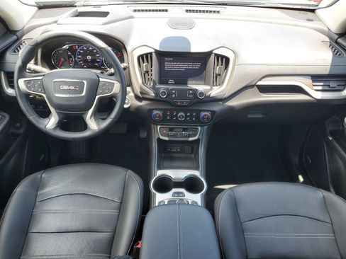 Used 2024 GMC Terrain Denali w/ Denali Premium Package AWD/4WD image 15