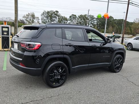 New 2026 Jeep Compass Latitude AWD/4WD image 13