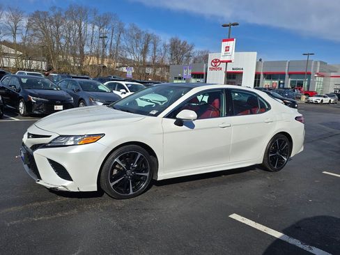 Certified 2020 Toyota Camry XSE AWD/4WD image 3