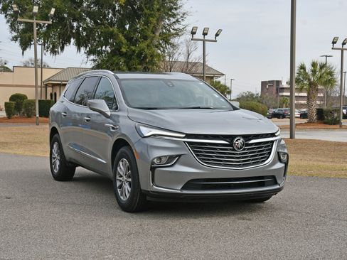 Used 2024 Buick Enclave Premium image 6
