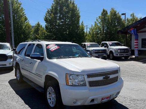 Used 2009 Chevrolet Suburban LTZ AWD/4WD image 8