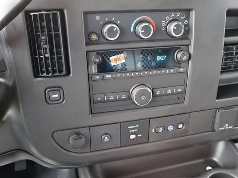 New 2025 GMC Savana 3500 Extended w/ Driver Convenience Package RWD image 17