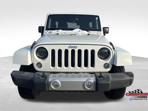 Used 2015 Jeep Wrangler Unlimited Sahara w/ Dual Top Group image 10