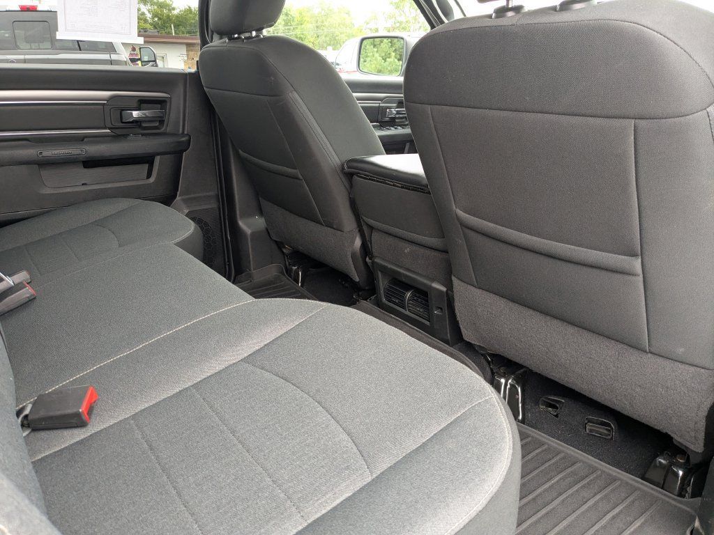 Used 2021 RAM 1500 Warlock AWD/4WD image 17