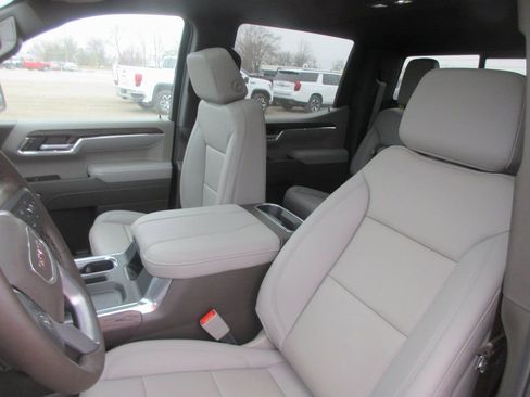 New 2026 GMC Sierra 1500 SLT w/ SLT Premium Plus Package image 13