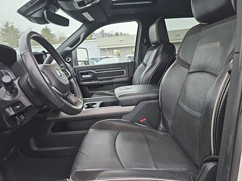 Used 2024 RAM 2500 Laramie w/ Night Edition image 20