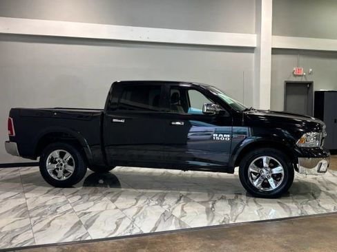 Used 2017 RAM 1500 Laramie w/ Convenience Group AWD/4WD image 5