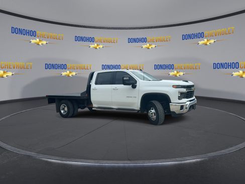 Used 2024 Chevrolet Silverado 3500 LT AWD/4WD image 5