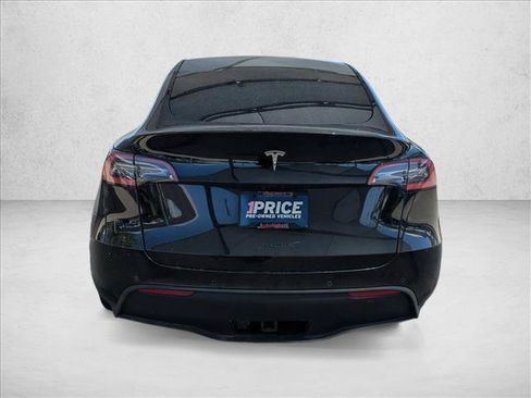 Used 2021 Tesla Model Y Long Range AWD/4WD image 6
