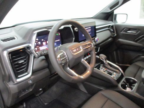 New 2026 GMC Canyon Elevation w/ Convenience Package image 17