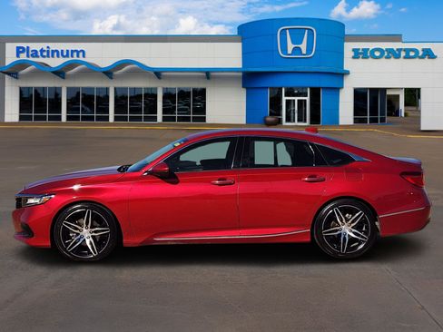 Used 2022 Honda Accord Touring image 3