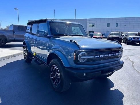 Used 2023 Ford Bronco Outer Banks image 3