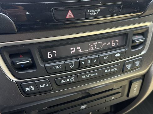 Used 2017 Honda Pilot EX-L image 12