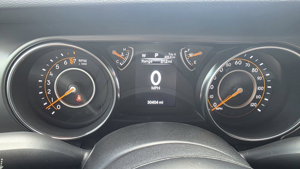 Used 2023 Jeep Gladiator Sport AWD/4WD image 17