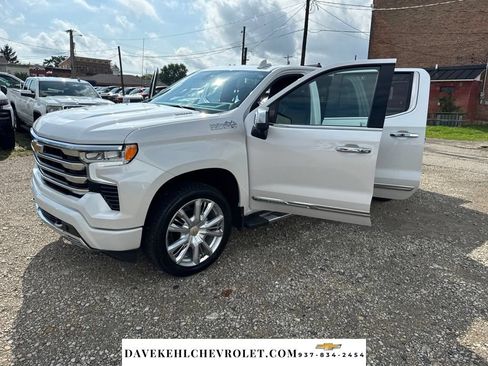 Used 2025 Chevrolet Silverado 1500 High Country w/ High Country Premium Package AWD/4WD image 30