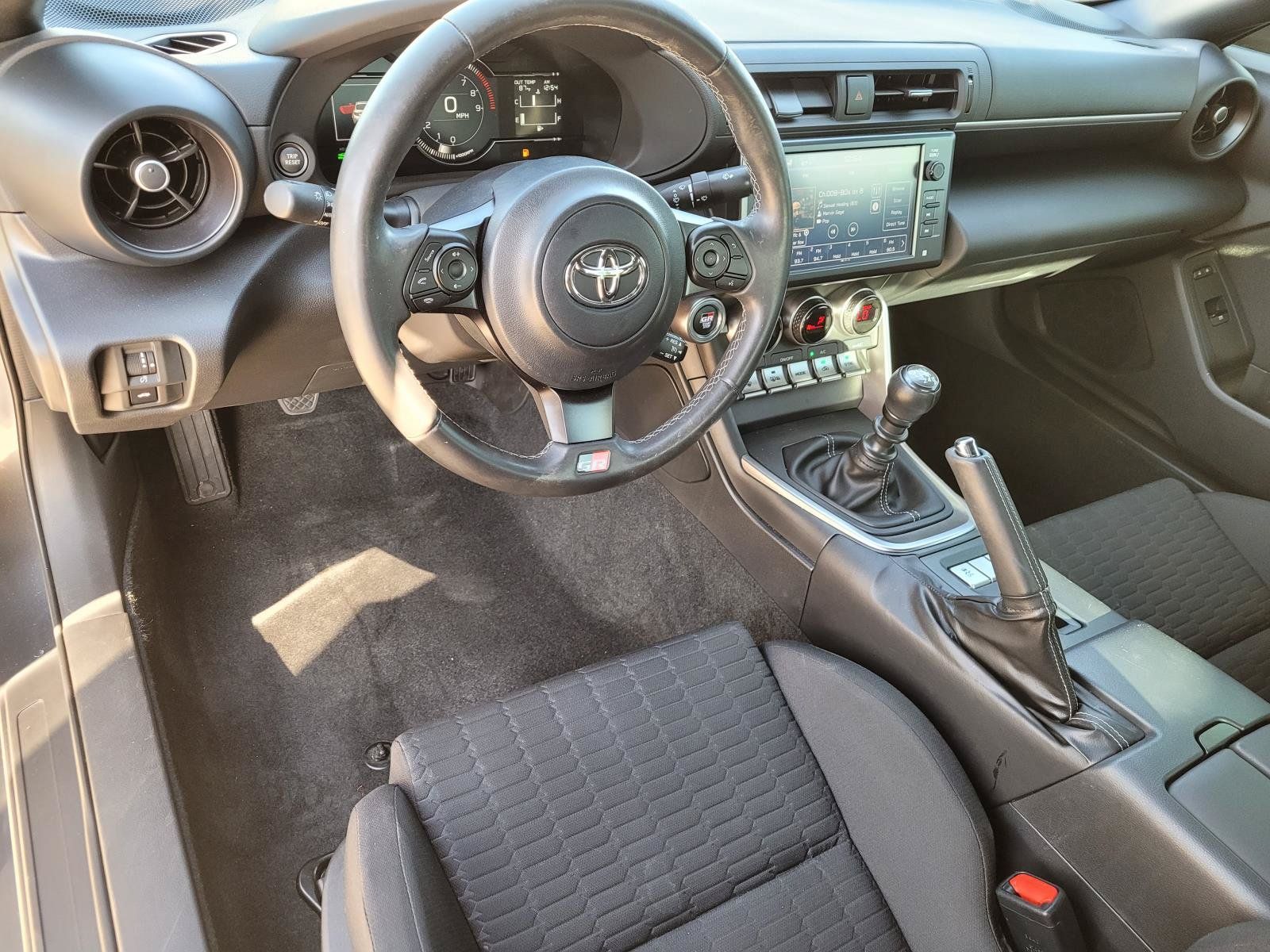 Used 2023 Toyota GR86 RWD image 5