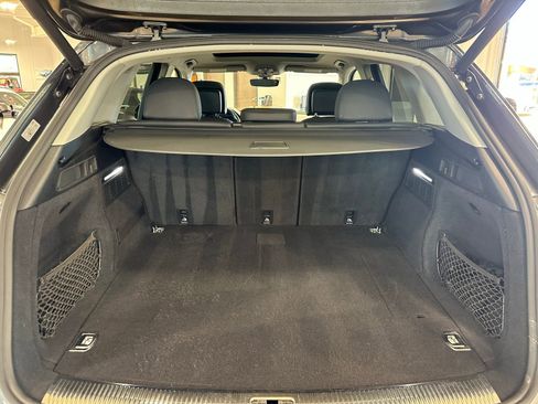 Used 2020 Audi Q5 e Premium Plus w/ Premium Plus Package image 42