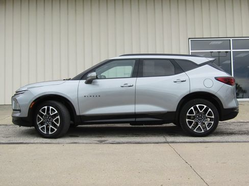 Used 2025 Chevrolet Blazer RS AWD/4WD image 11