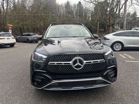 Used 2024 Mercedes-Benz GLE 350 4MATIC w/ AMG Line Exterior image 3