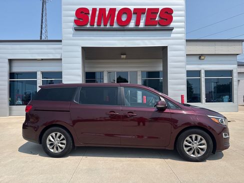 Used 2020 Kia Sedona LX FWD image 1